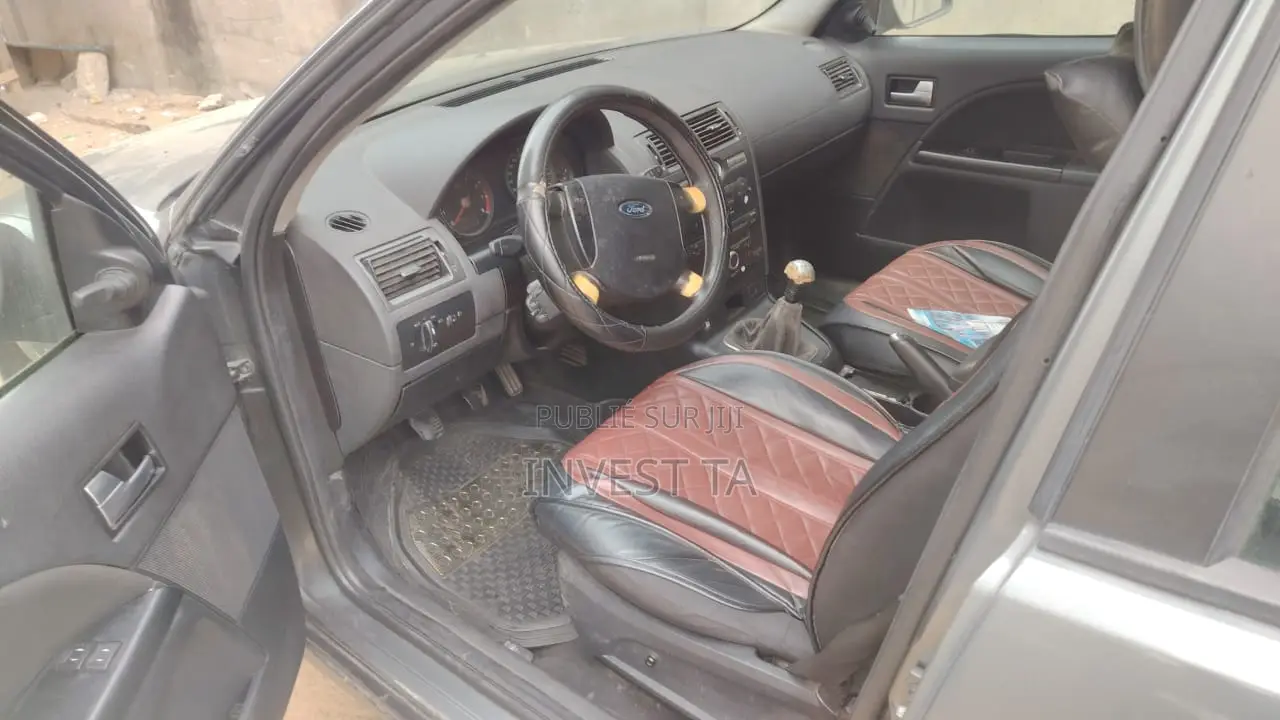 Ford Mondeo Clipper 2003 Gris