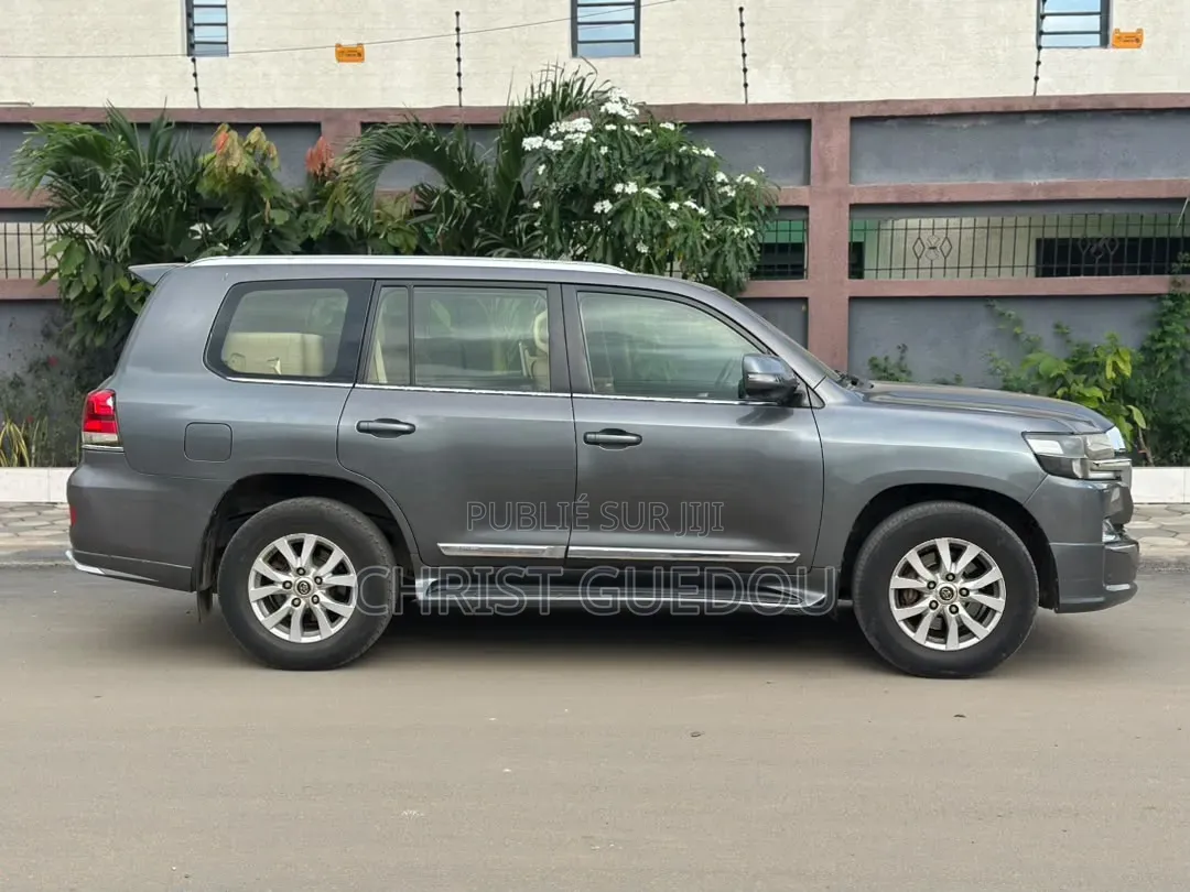 Toyota Land Cruiser 2018 Gris