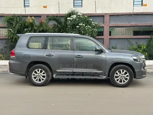 Toyota Land Cruiser 2018 Gris