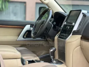 Toyota Land Cruiser 2018 Gris