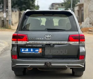 Toyota Land Cruiser 2018 Gris