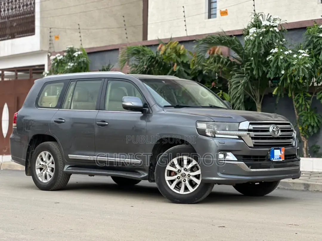 Toyota Land Cruiser 2018 Gris