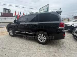 Toyota Land Cruiser 2021 Noir