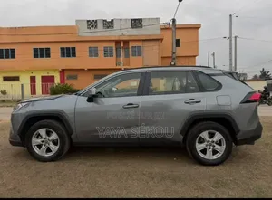 Nouveau Toyota RAV4 2026 Noir Mat