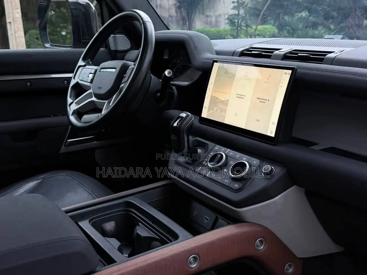Land Rover Defender X-Dynamic SE 2024 Noir