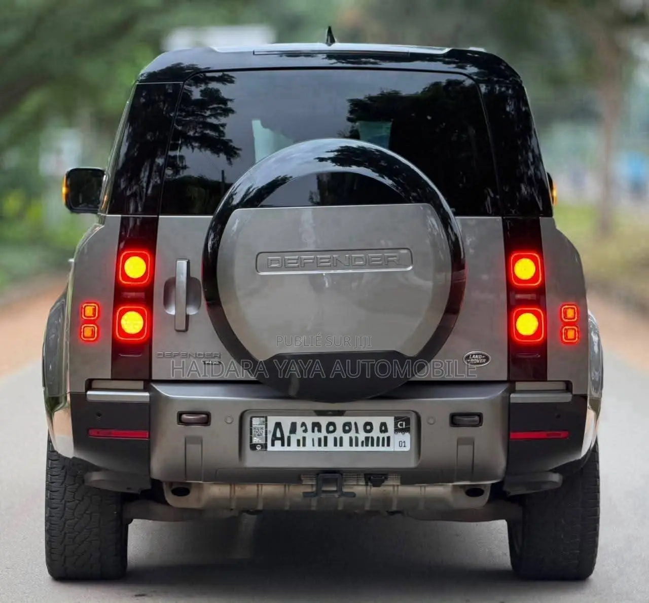 Land Rover Defender X-Dynamic SE 2024 Noir