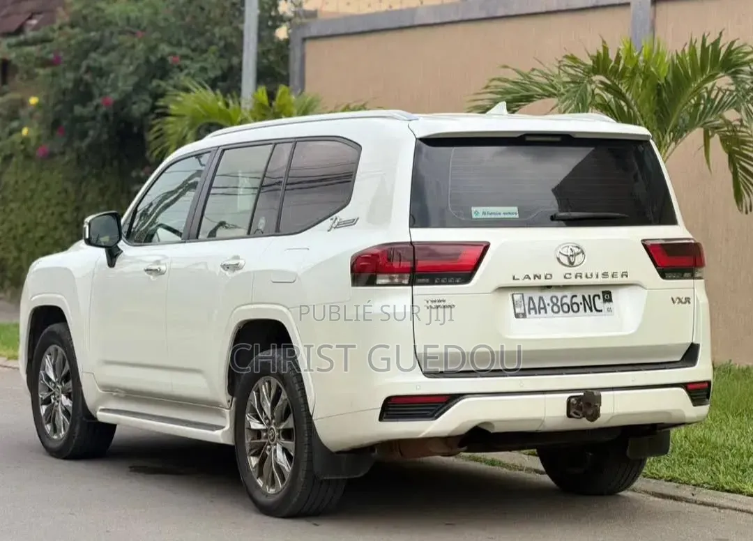 Toyota Land Cruiser 2023 Blanc