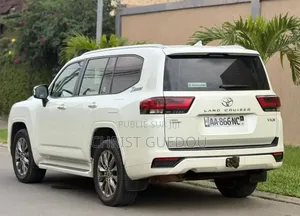 Toyota Land Cruiser 2023 Blanc