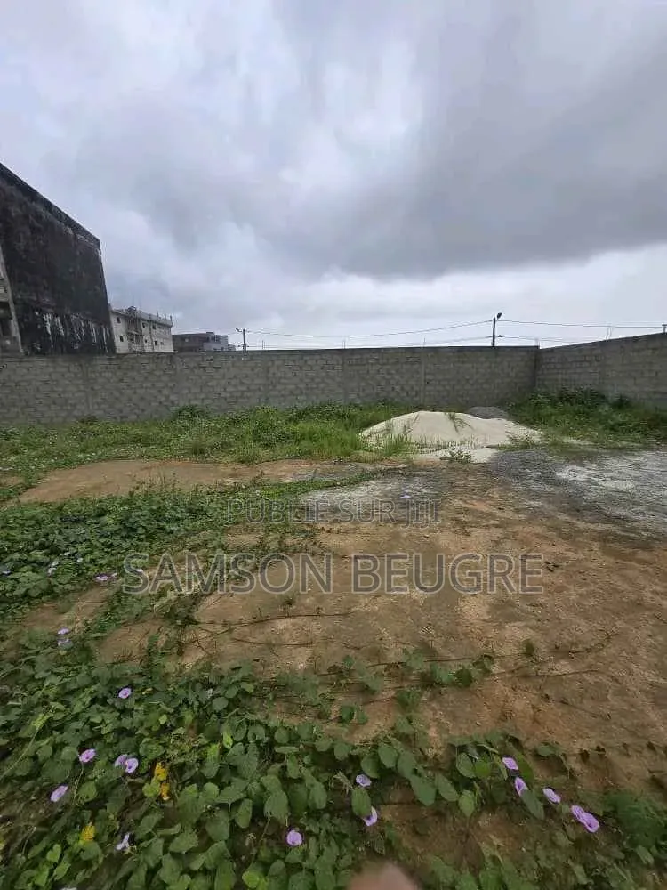 Terrain a Vendre