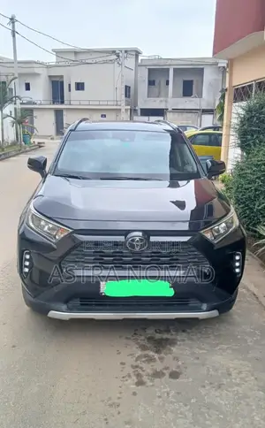 Toyota RAV4 2021 Noir