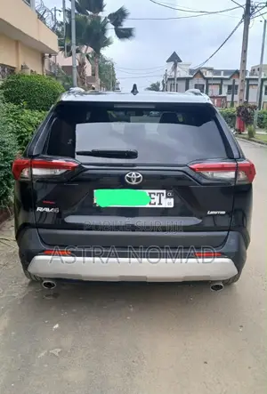 Toyota RAV4 2021 Noir
