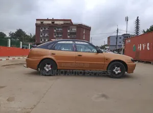 Toyota Corolla 2002 Orange