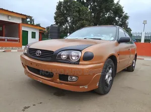 Toyota Corolla 2002 Orange
