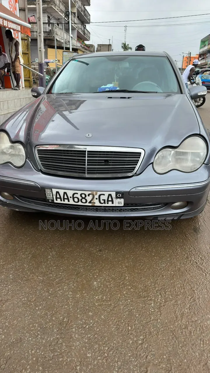 Mercedes-Benz C200 2004 Gris