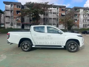Mitsubishi L200 2017 Blanc