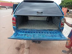 Mitsubishi L200 2022 Bleu