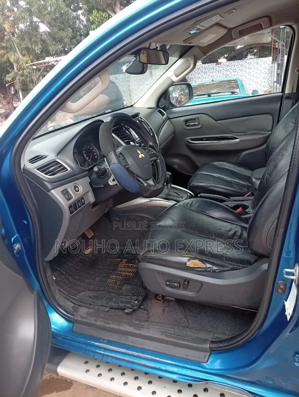 Mitsubishi L200 2022 Bleu