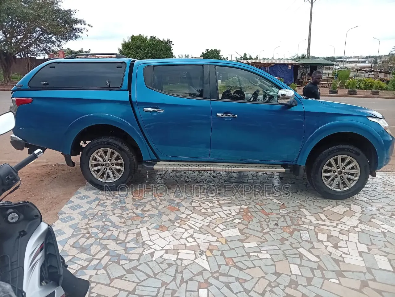 Mitsubishi L200 2022 Bleu