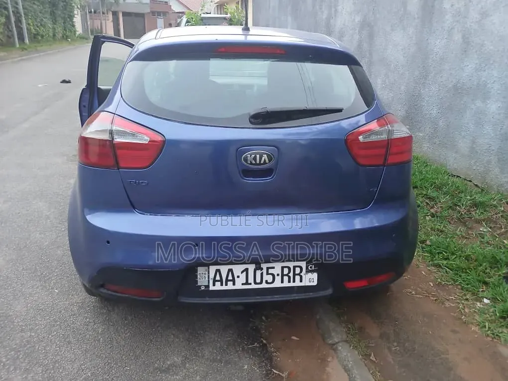 Kia Rio 2014 Bleu