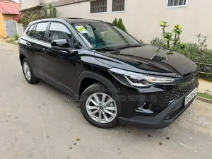 Nouveau Toyota Corolla Cross 2026 Noir