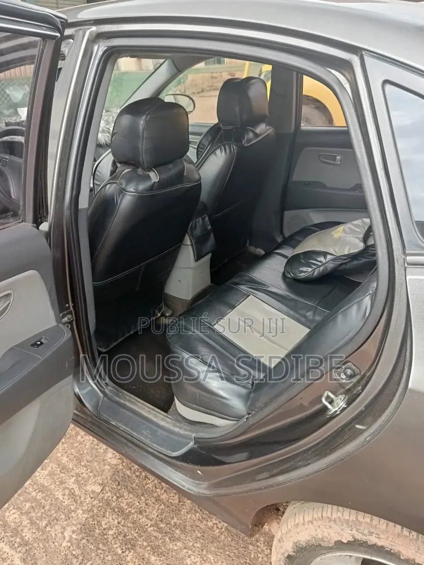 Hyundai Elantra 2008 Gris