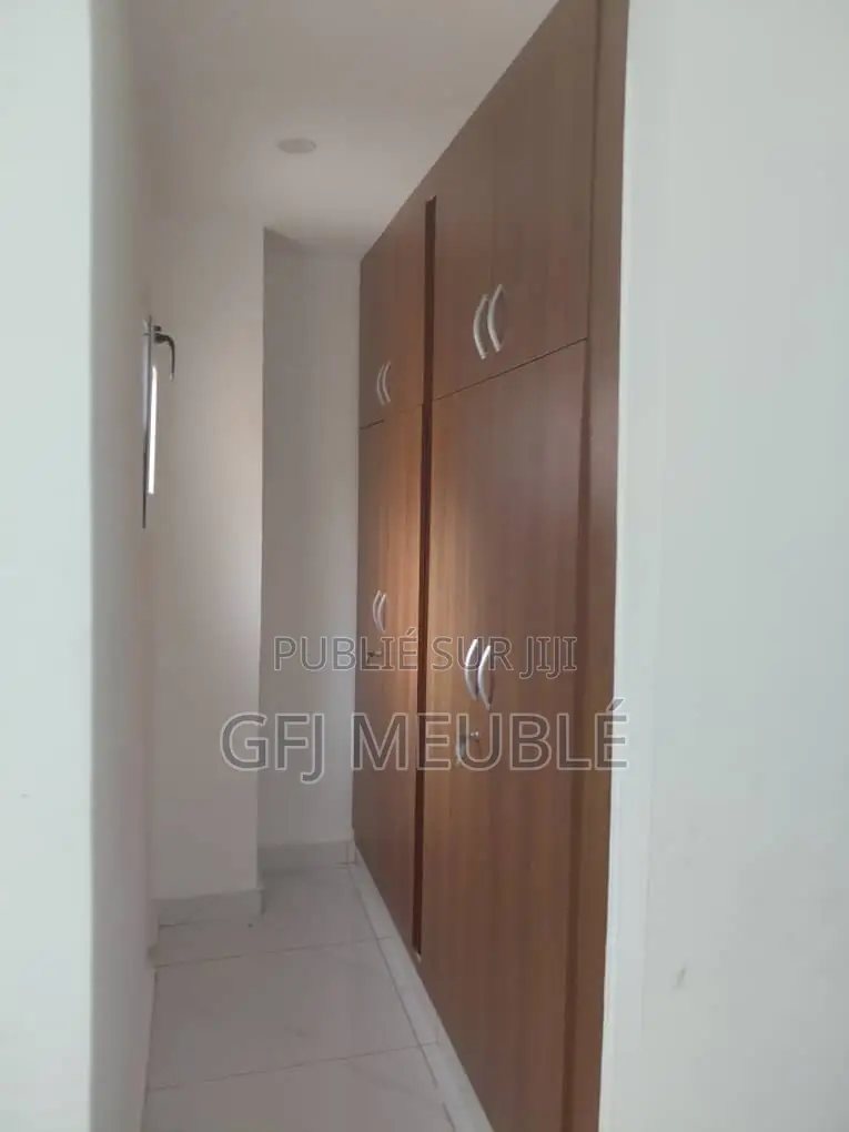 6chbre Duplex dans Cocody à Louer