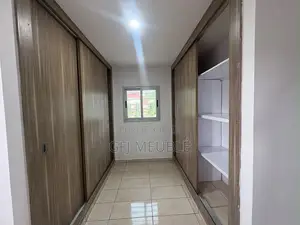 6chbre Duplex dans Cocody à Louer