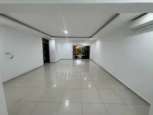 6chbre Duplex dans Cocody à Louer