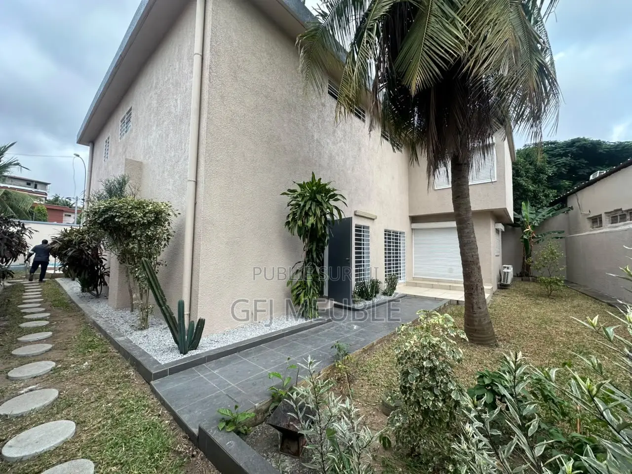 6chbre Duplex dans Cocody à Louer