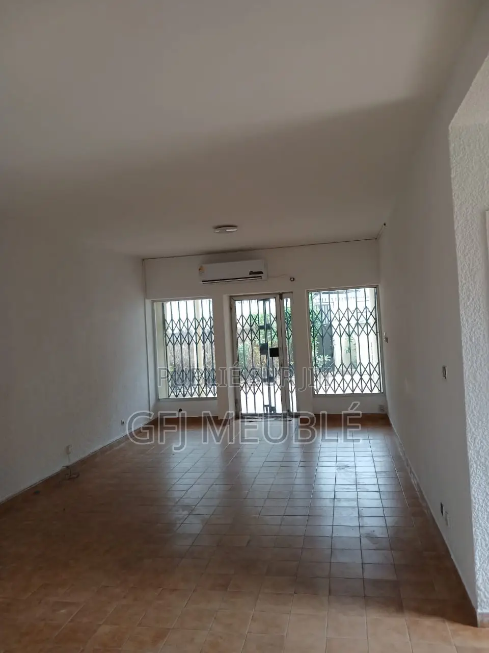 3chbre Duplex dans Cocody à Louer