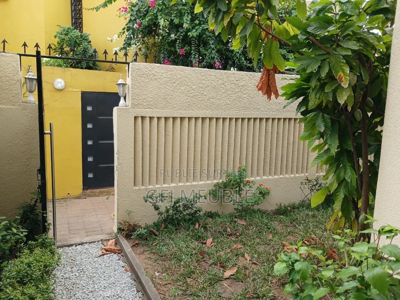 3chbre Duplex dans Cocody à Louer