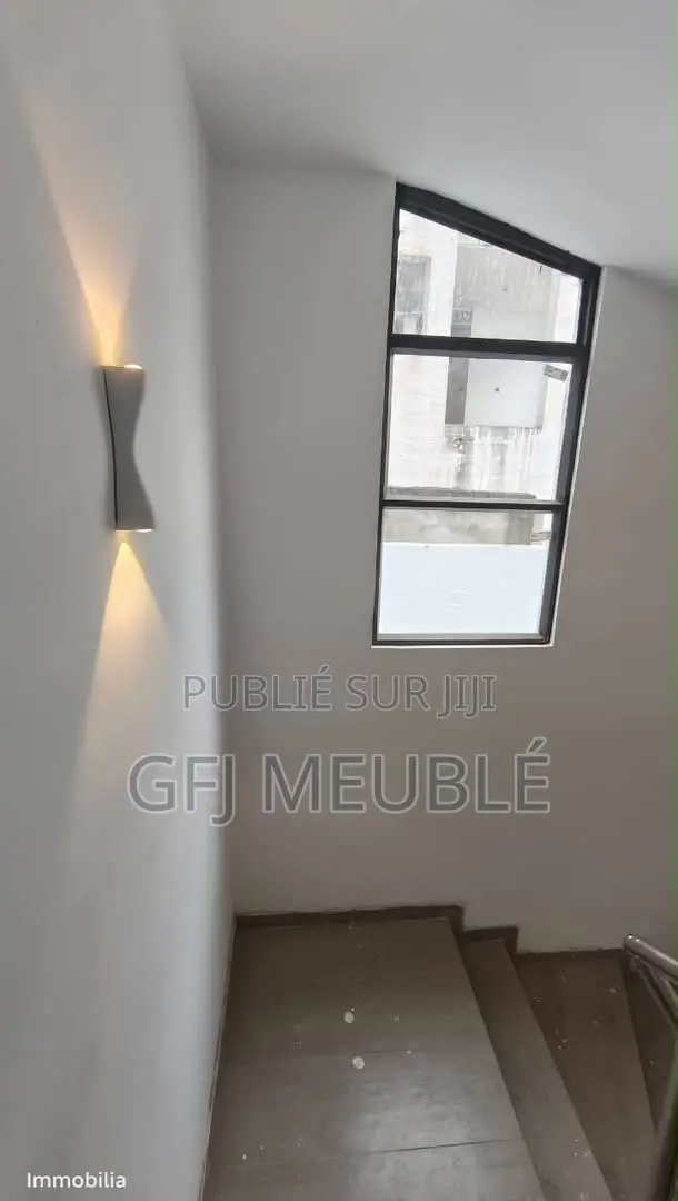 6chbre Duplex dans Cocody à Vendre