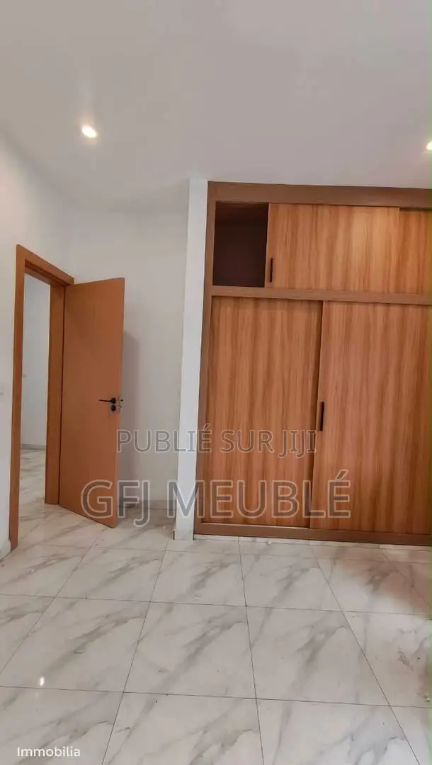 6chbre Duplex dans Cocody à Vendre