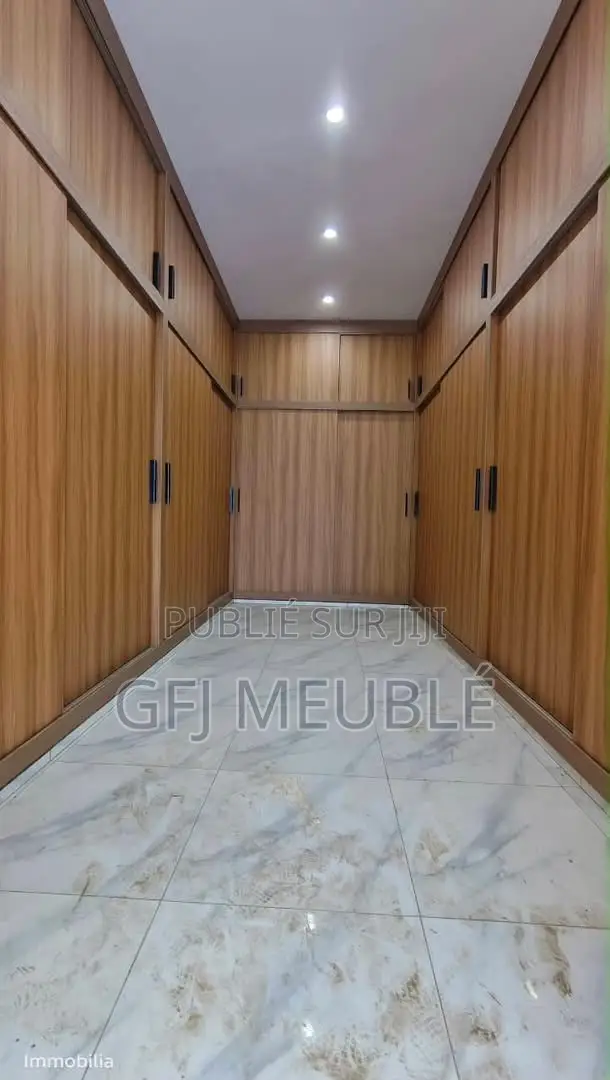 6chbre Duplex dans Cocody à Vendre