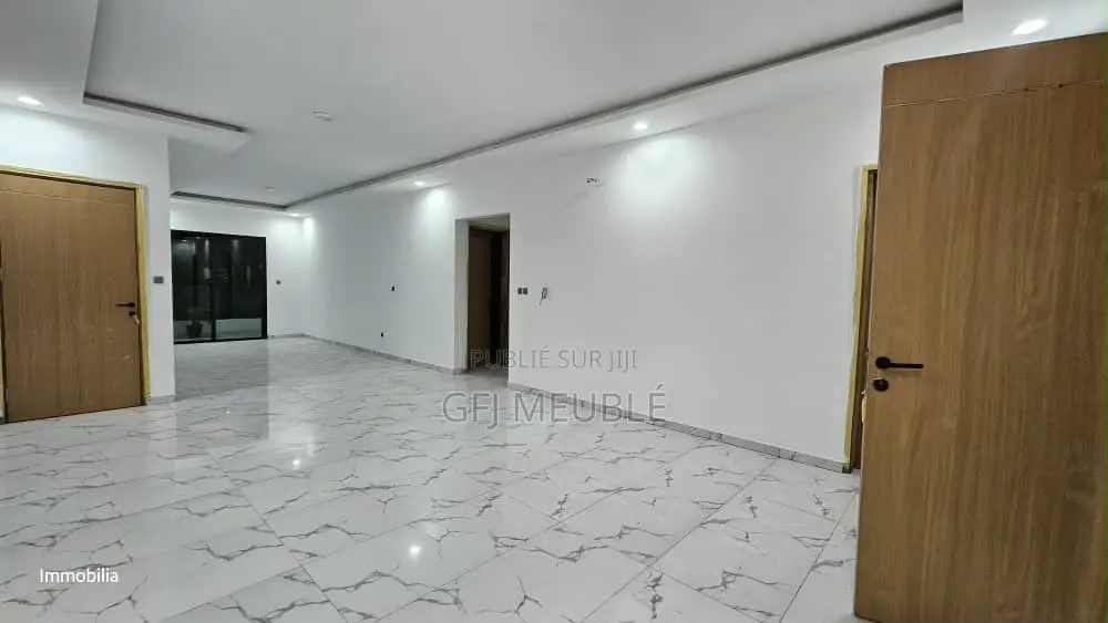 Immeuble De R+3 À Vendre