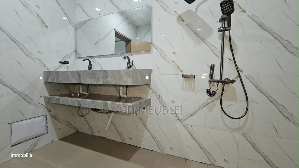Immeuble De R+3 À Vendre