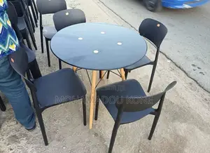 Table À Manger Plus 04 Chaises Importé