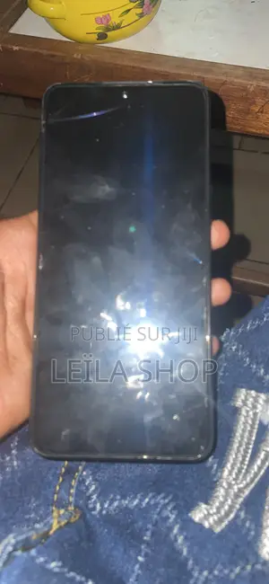 Nouveau Tecno Camon 18 128 GB Bleu