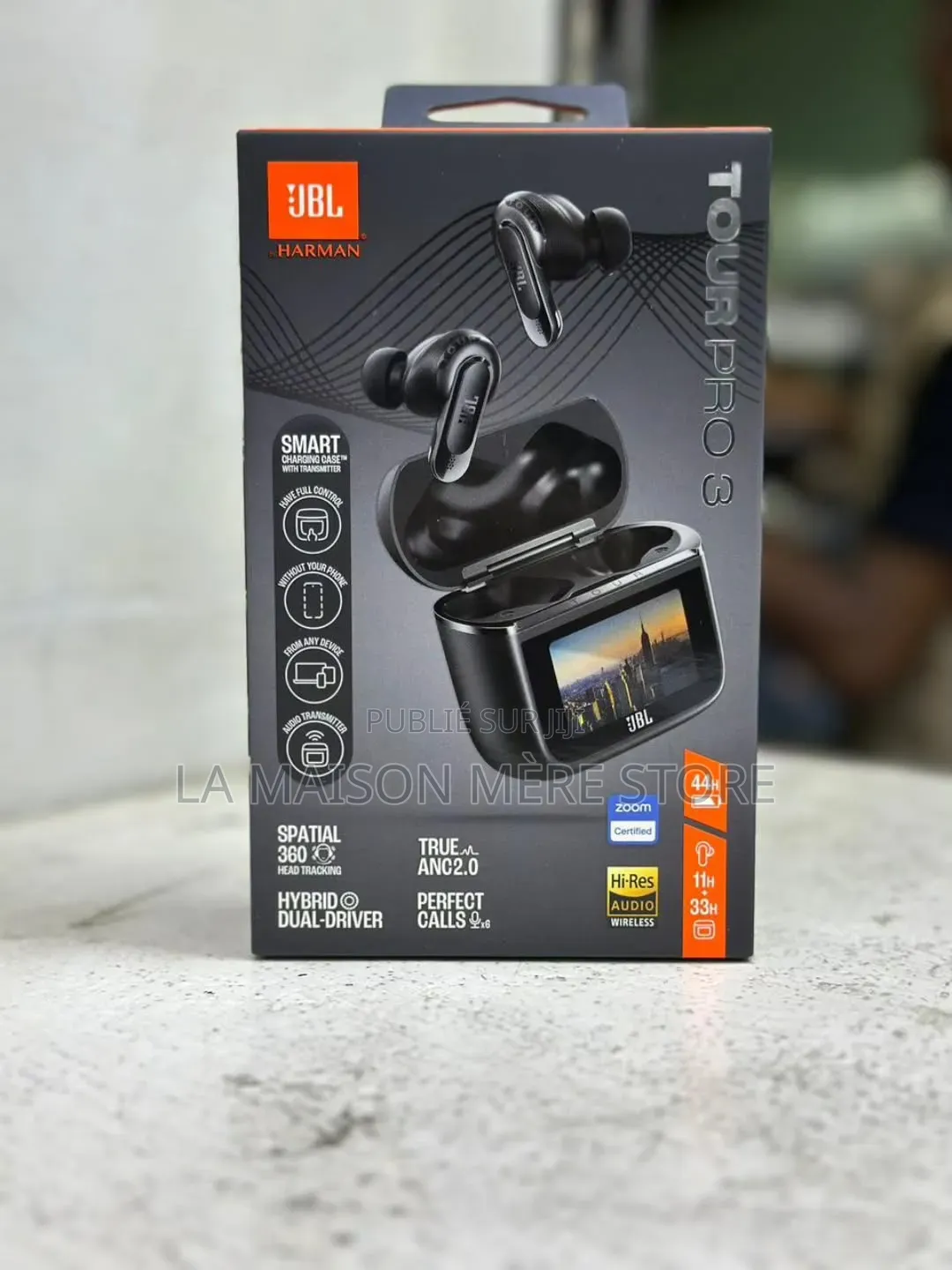 JBL Tour Pro 3