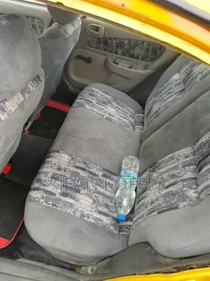 Toyota Corolla 2002 Doré