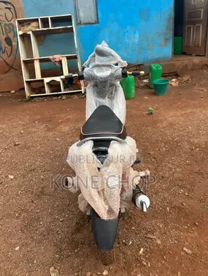 KTM Duke 125 2023 Blanc