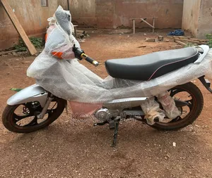 KTM Duke 125 2023 Blanc