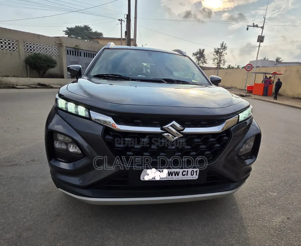Suzuki Fronx 2024 Noir