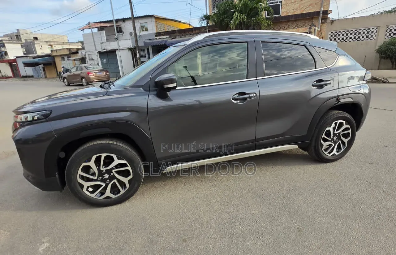 Suzuki Fronx 2024 Noir