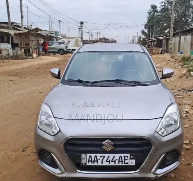 Suzuki Dzire 2023 Gris