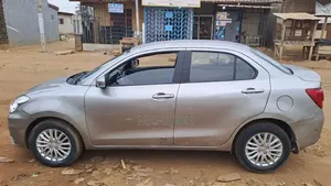Suzuki Dzire 2023 Gris