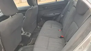 Suzuki Dzire 2023 Gris