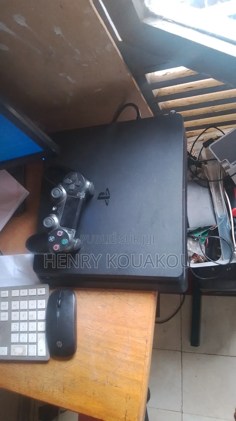Play Station 4