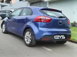 Kia Rio EX 4dr Hatchback (1.6L 4cyl 6A) 2014 Bleu