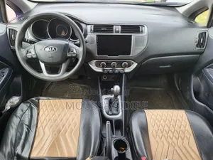 Kia Rio EX 4dr Hatchback (1.6L 4cyl 6A) 2014 Bleu